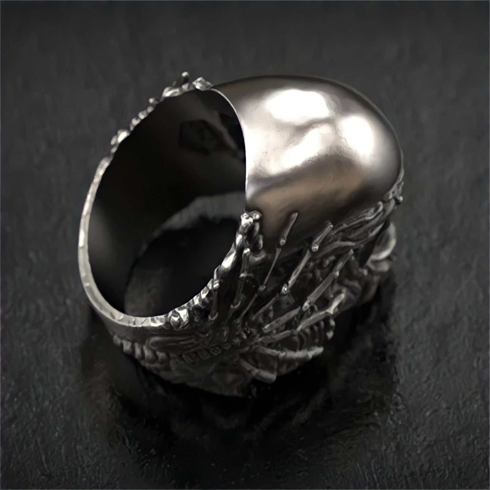 Alien Ring